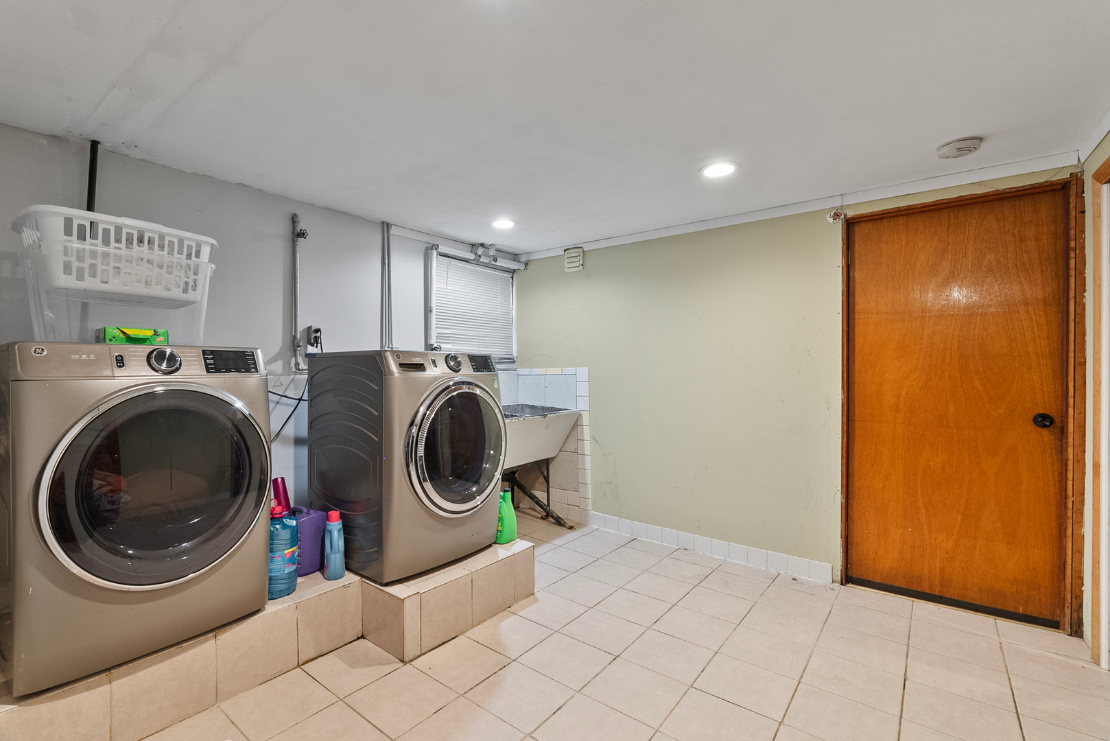 4729 N Kildare Avenue, Chicago, IL 60630
