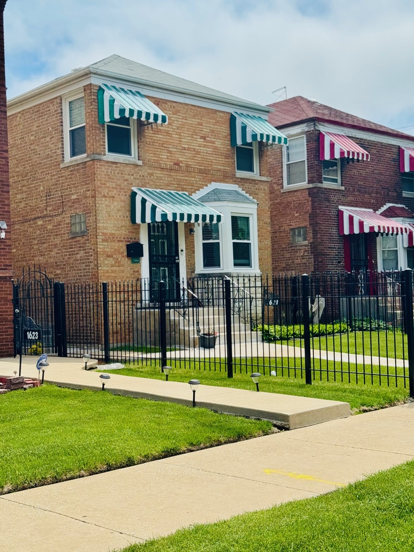 1621 N Luna Avenue, Chicago, IL 60639