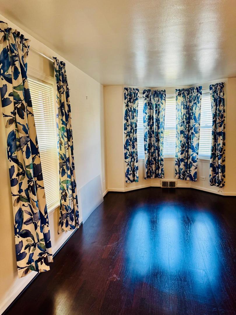 1621 N Luna Avenue, Chicago, IL 60639