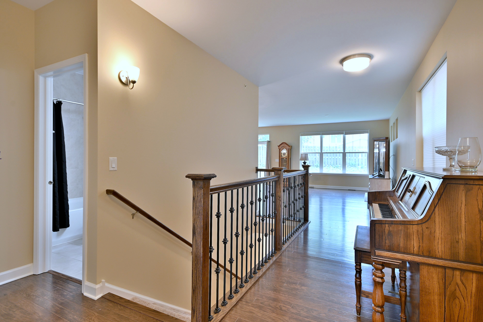 222 N Sunset Lane, Addison, IL 60101