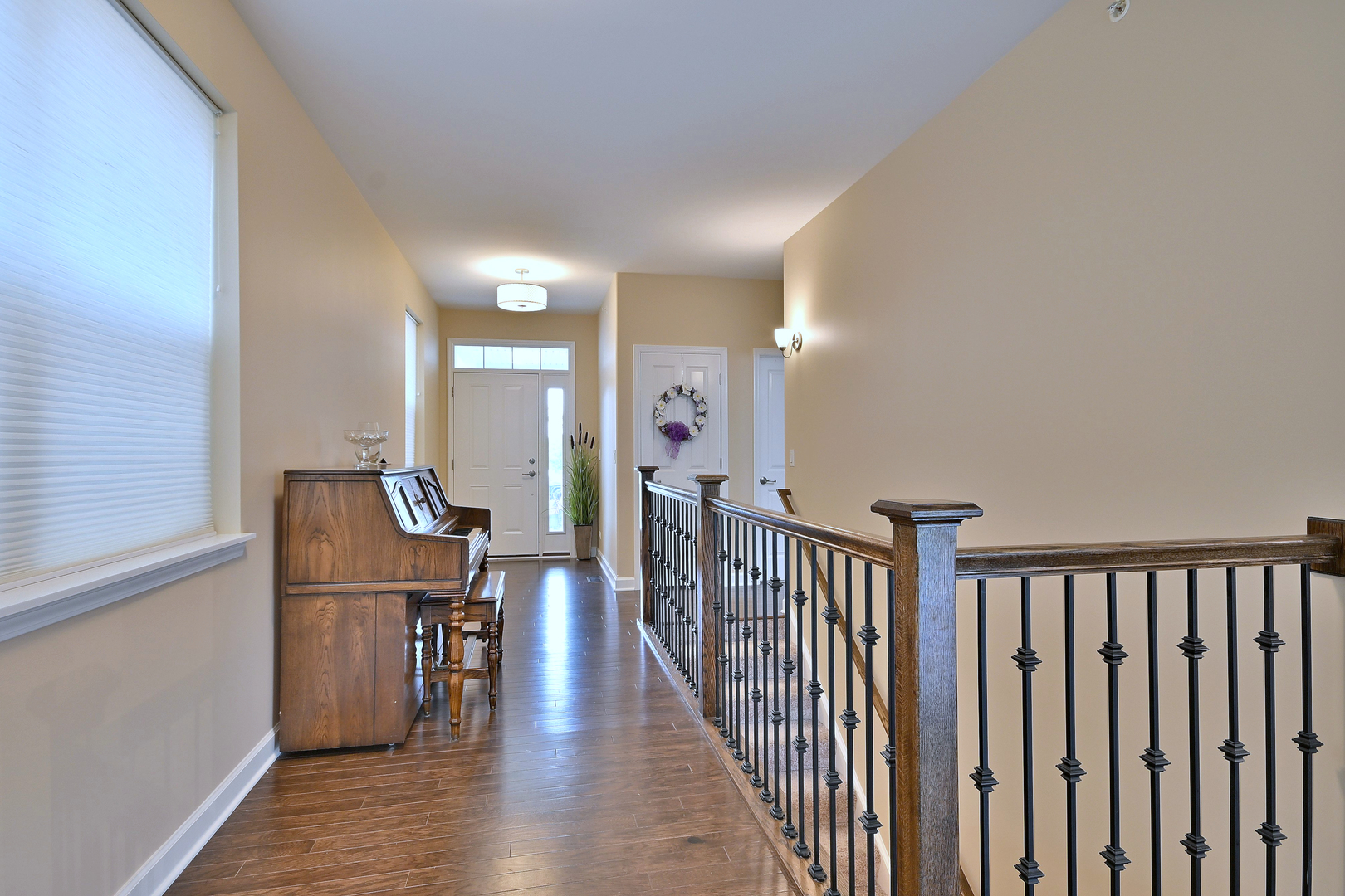 222 N Sunset Lane, Addison, IL 60101