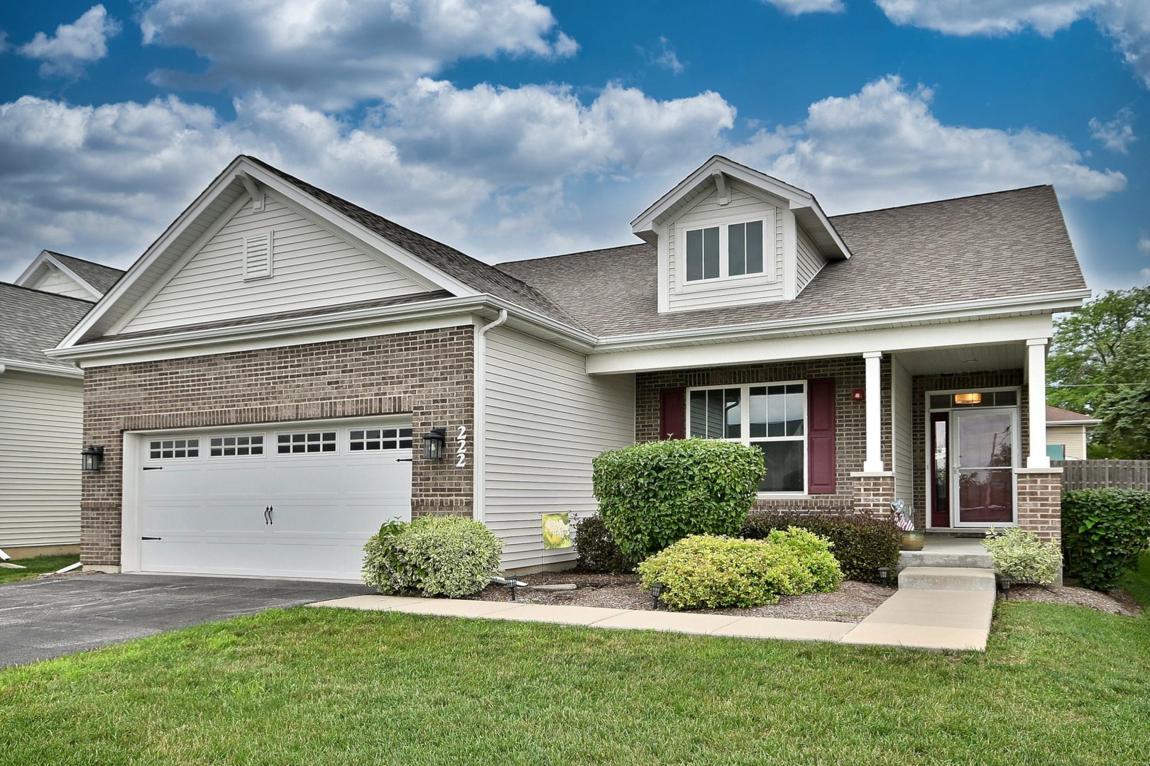 222 N Sunset Lane, Addison, IL 60101