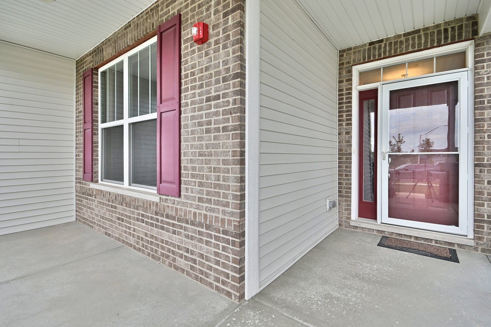 222 N Sunset Lane, Addison, IL 60101