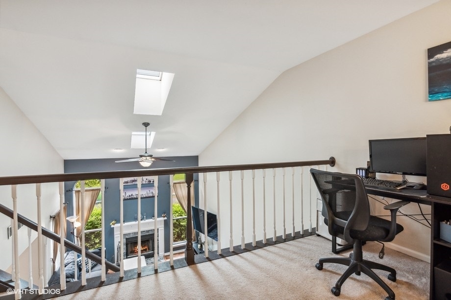 1063 Ridgefield Circle, Carol Stream, IL 60188