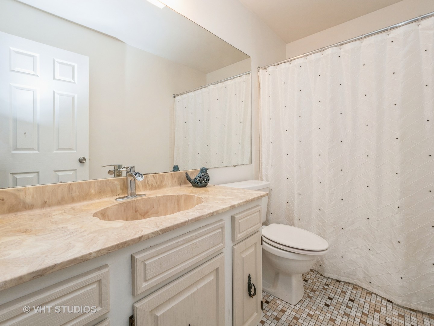 127 Wolcott Court #2, Schaumburg, IL 60193