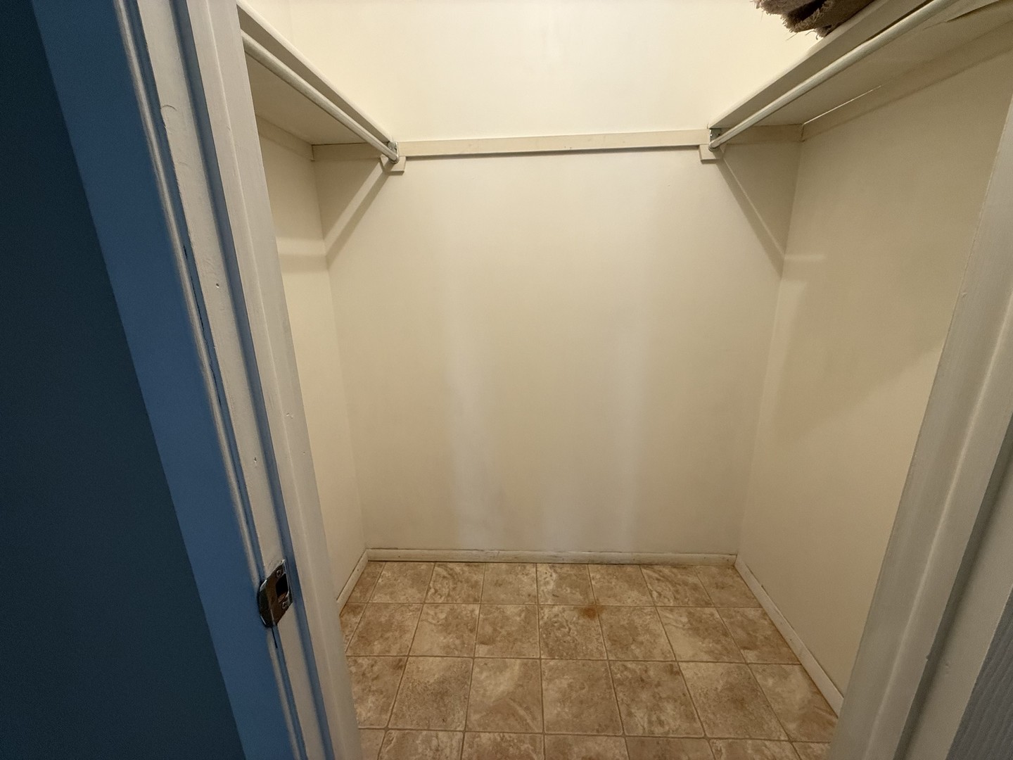 127 Wolcott Court #2, Schaumburg, IL 60193