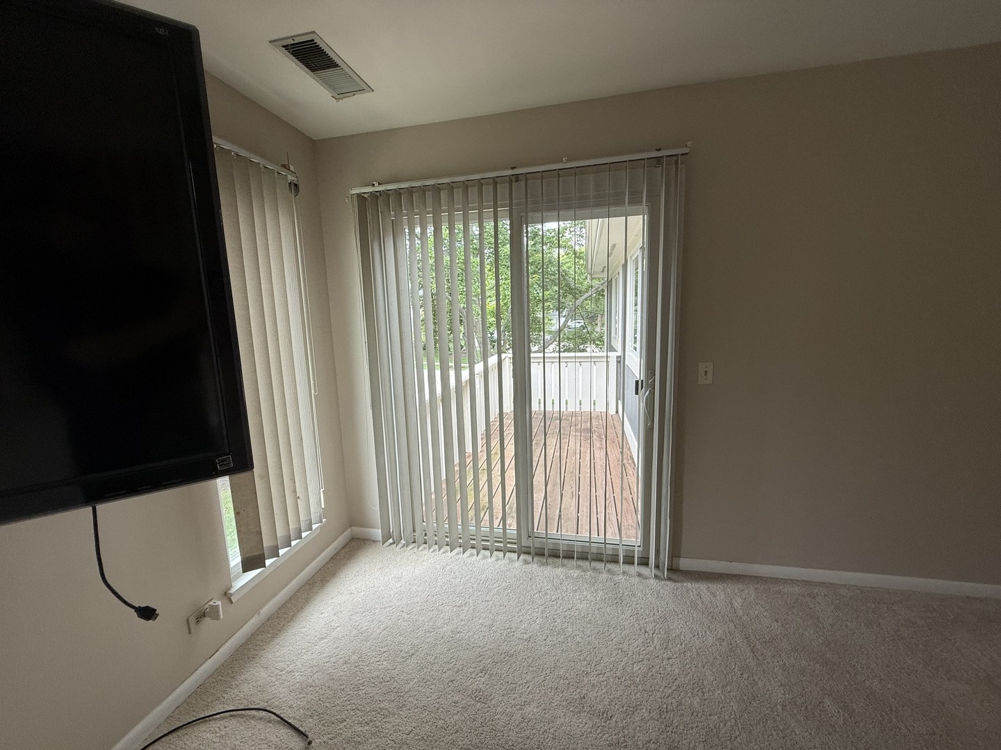127 Wolcott Court #2, Schaumburg, IL 60193