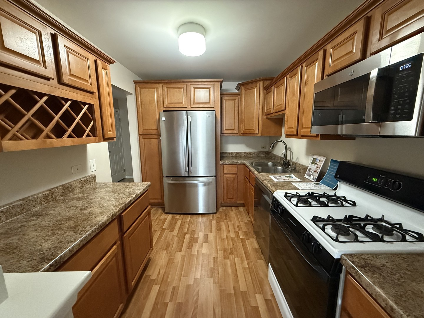 127 Wolcott Court #2, Schaumburg, IL 60193