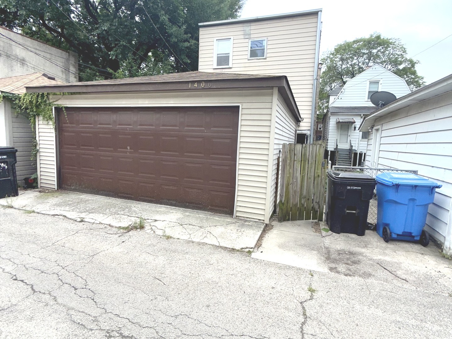 1406 W Hollywood Avenue, Chicago, IL 60660