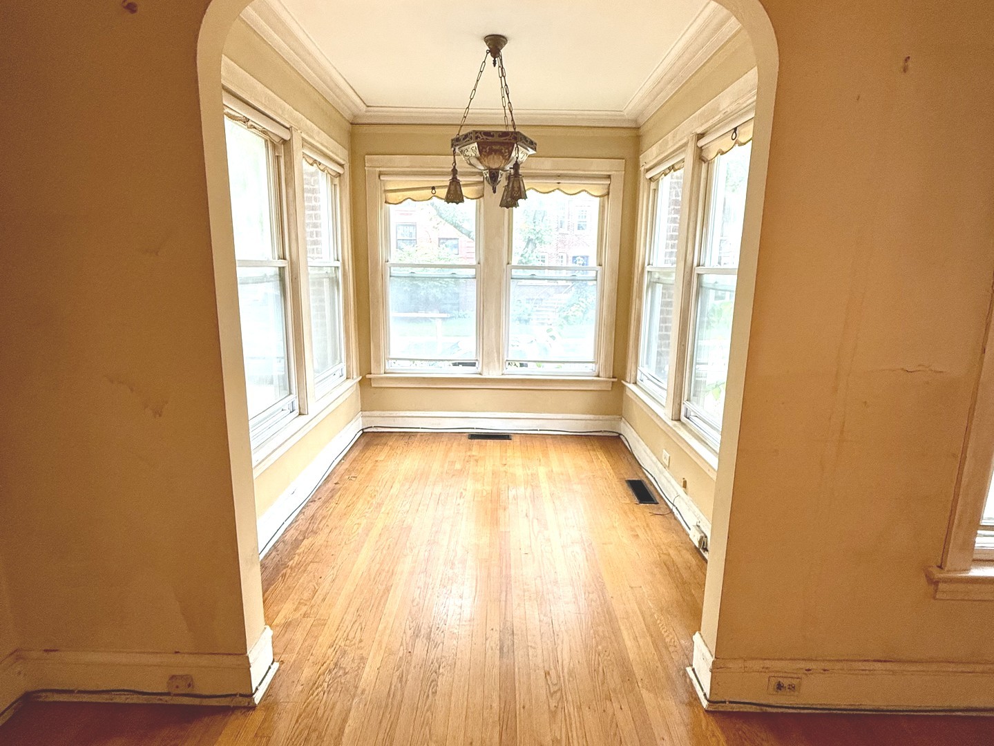 1406 W Hollywood Avenue, Chicago, IL 60660