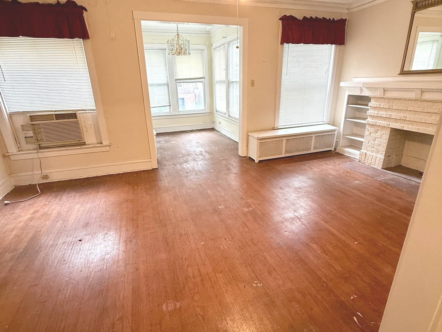 1406 W Hollywood Avenue, Chicago, IL 60660