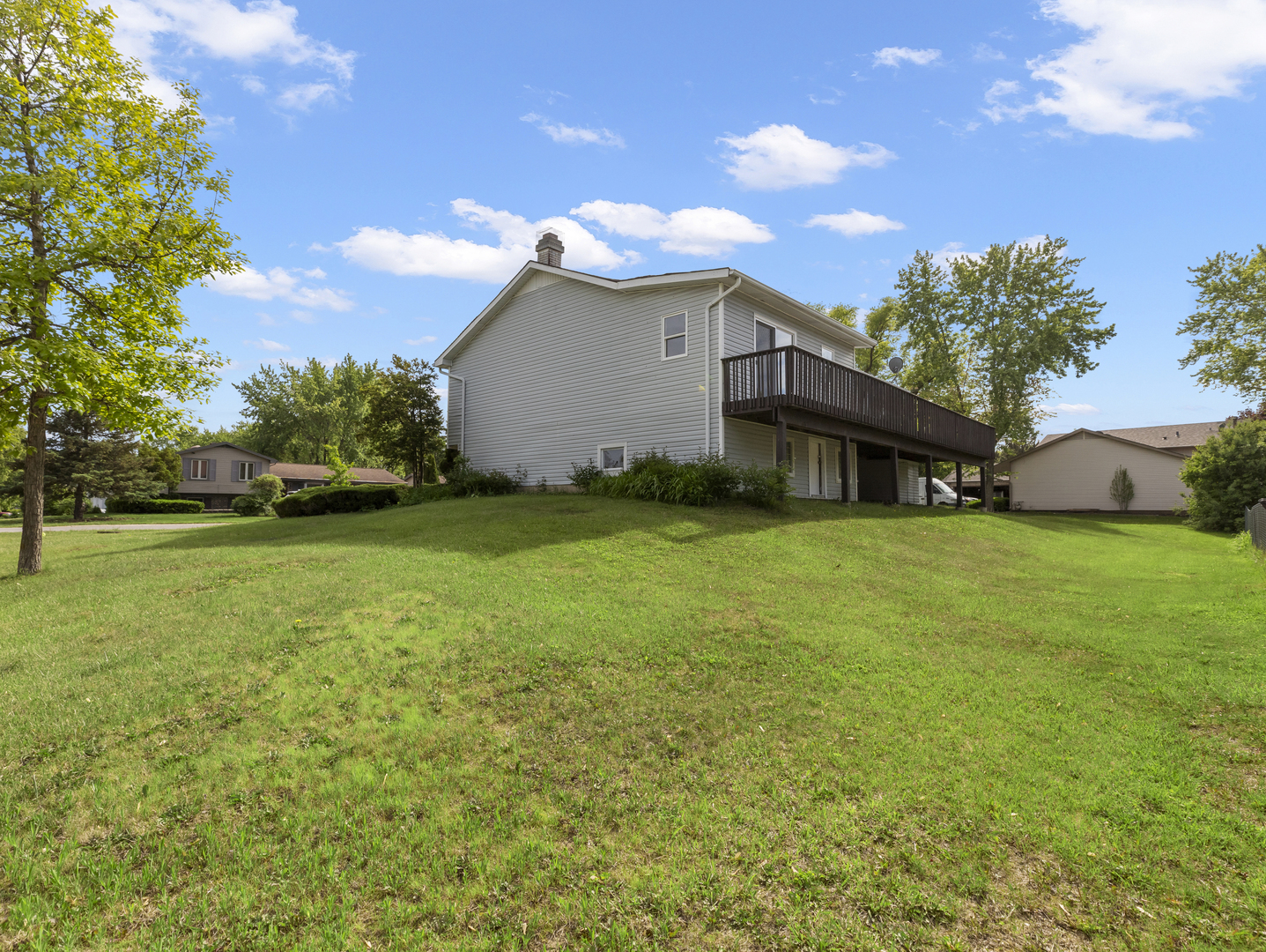 1100 Millbrook Drive, Lake Zurich, IL 60047