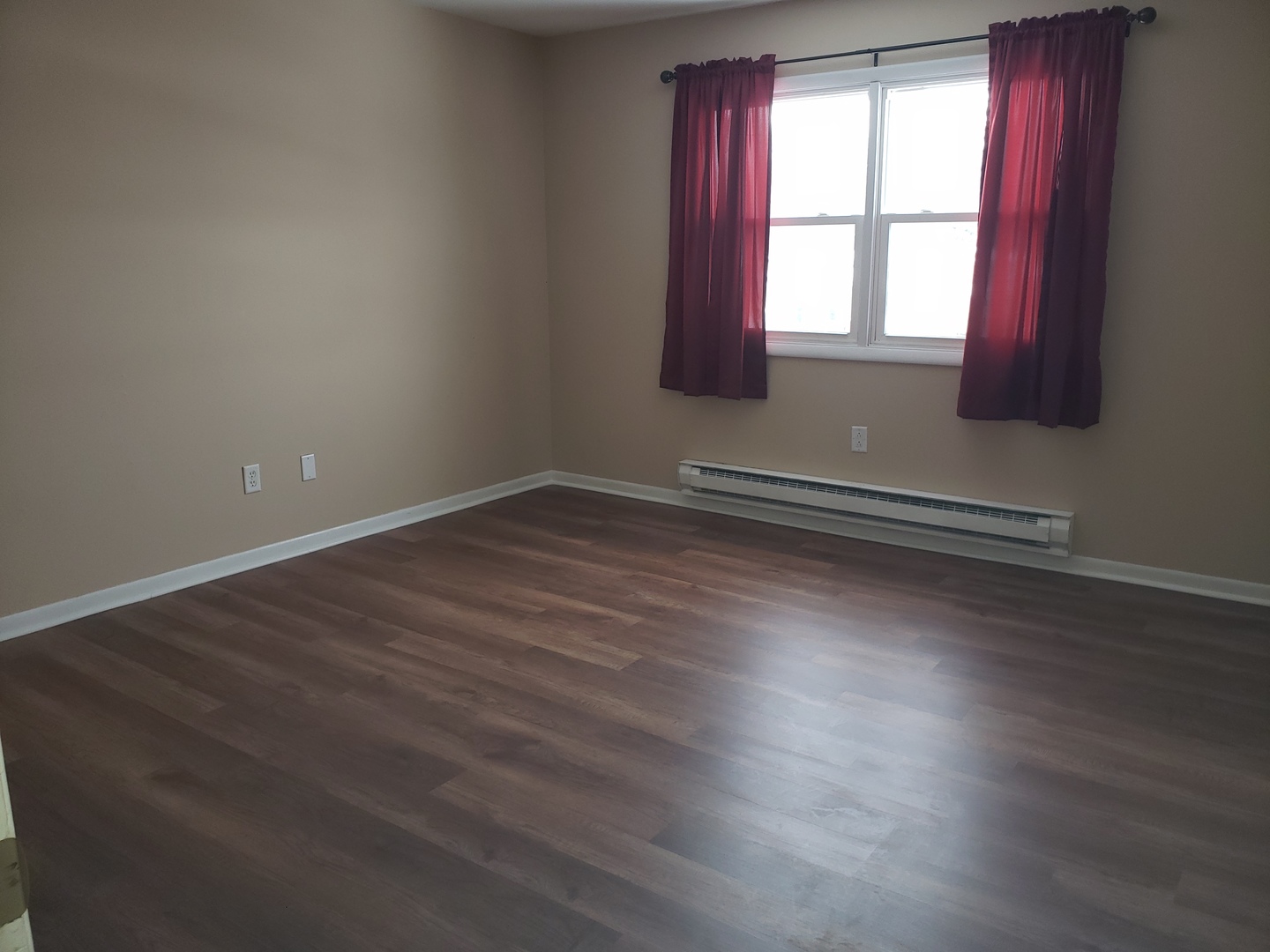 1080 N Highland Avenue, Aurora, IL 60506