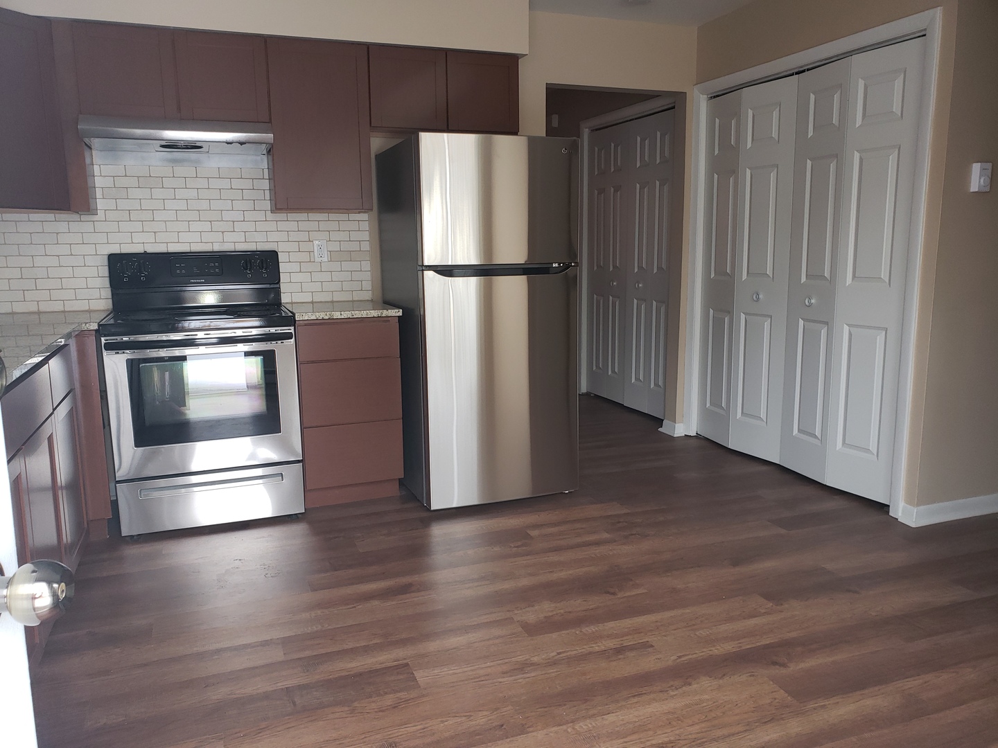1080 N Highland Avenue, Aurora, IL 60506