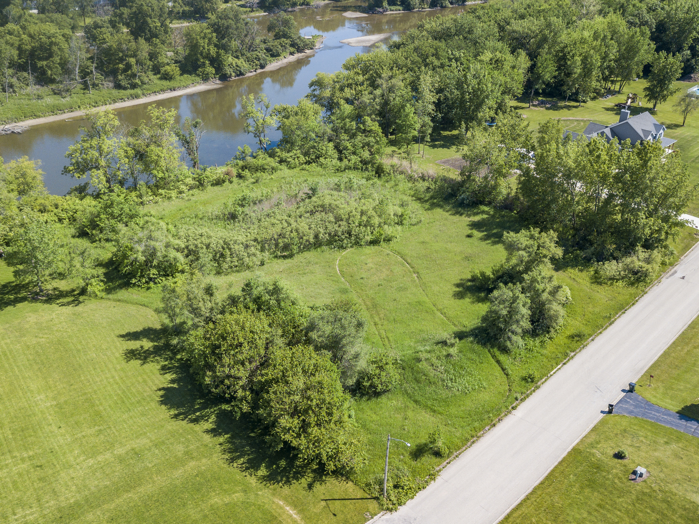 5 Belle Rive Drive, Millington, IL 60537