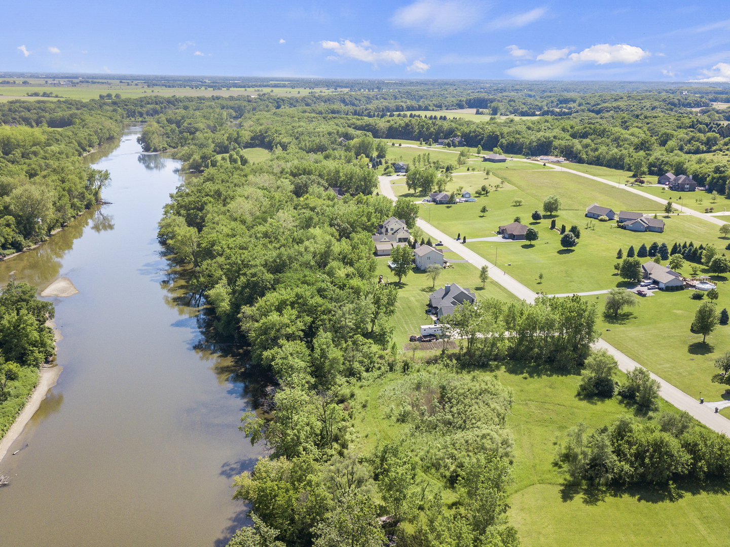 5 Belle Rive Drive, Millington, IL 60537