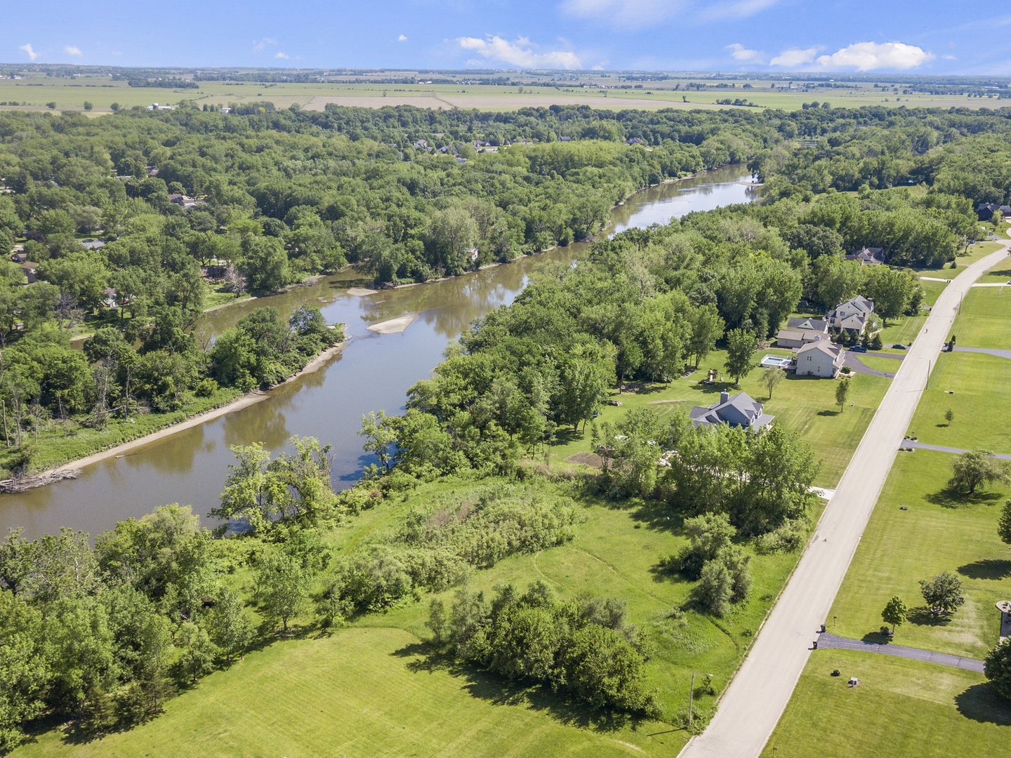 5 Belle Rive Drive, Millington, IL 60537