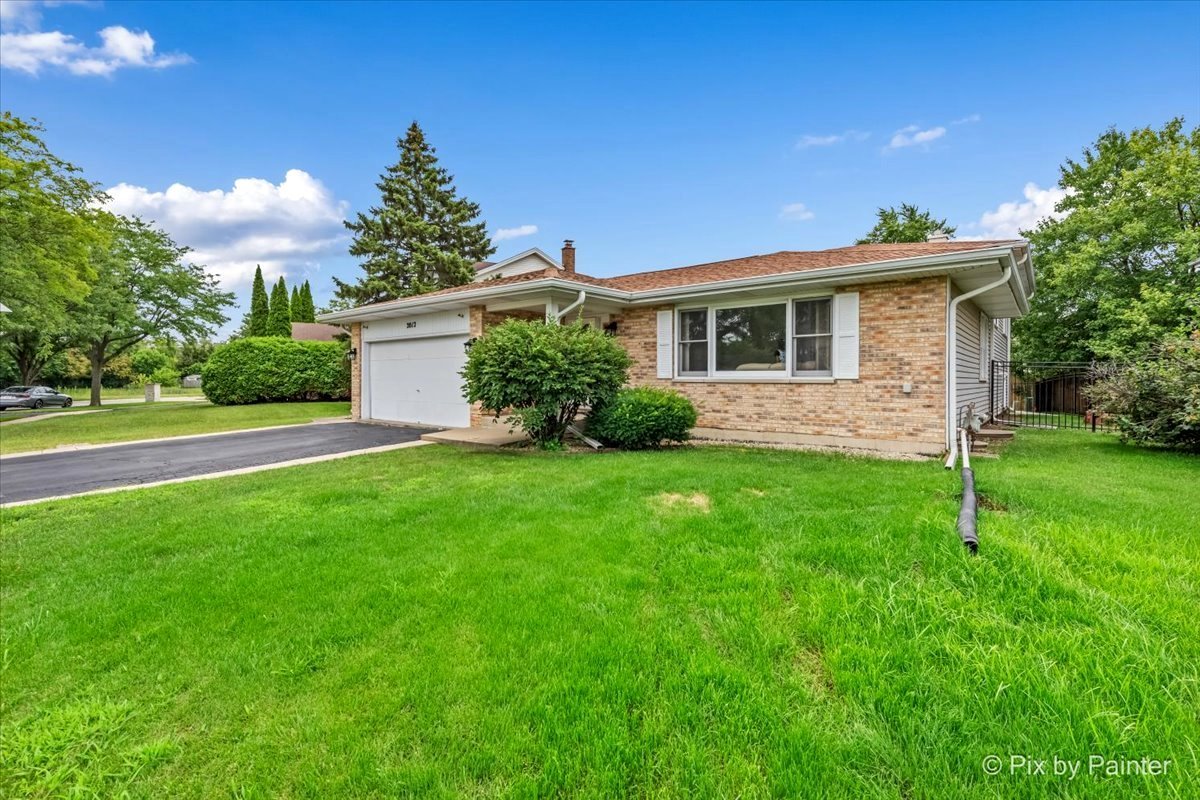 2012 Newport Circle, Hanover Park, IL 60133