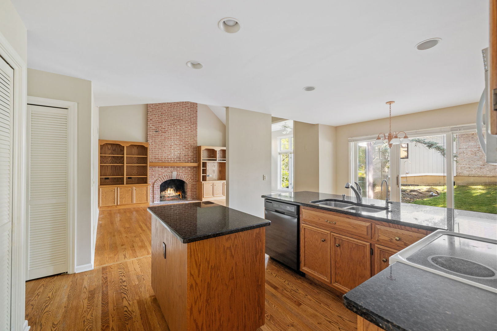 2134 Belleau Woods Court, Wheaton, IL 60187