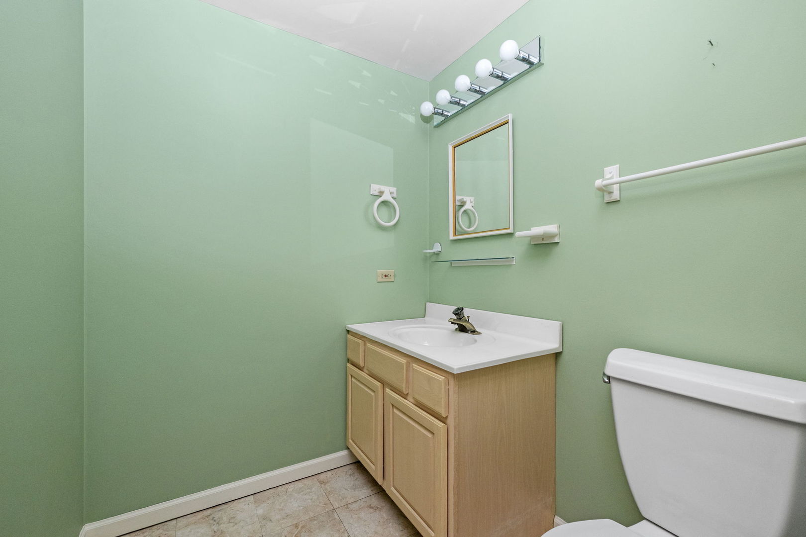 2134 Belleau Woods Court, Wheaton, IL 60187