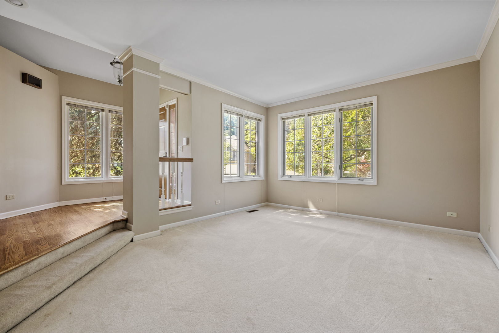 2134 Belleau Woods Court, Wheaton, IL 60187