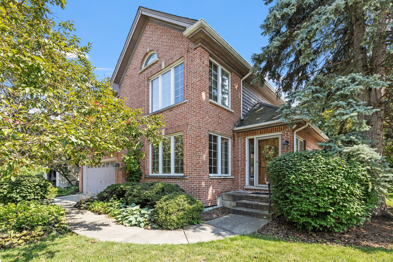 2134 Belleau Woods Court, Wheaton, IL 60187
