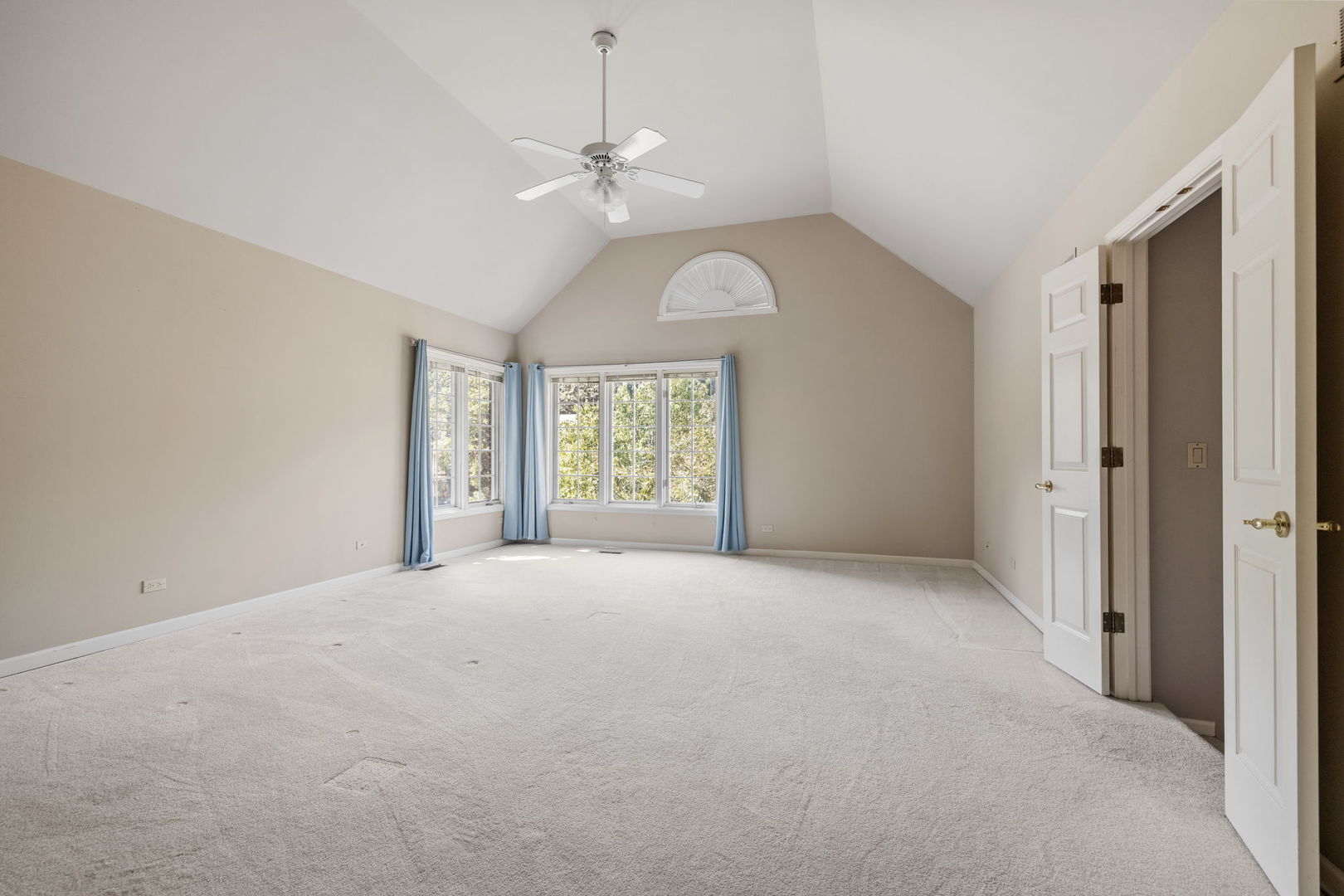 2134 Belleau Woods Court, Wheaton, IL 60187