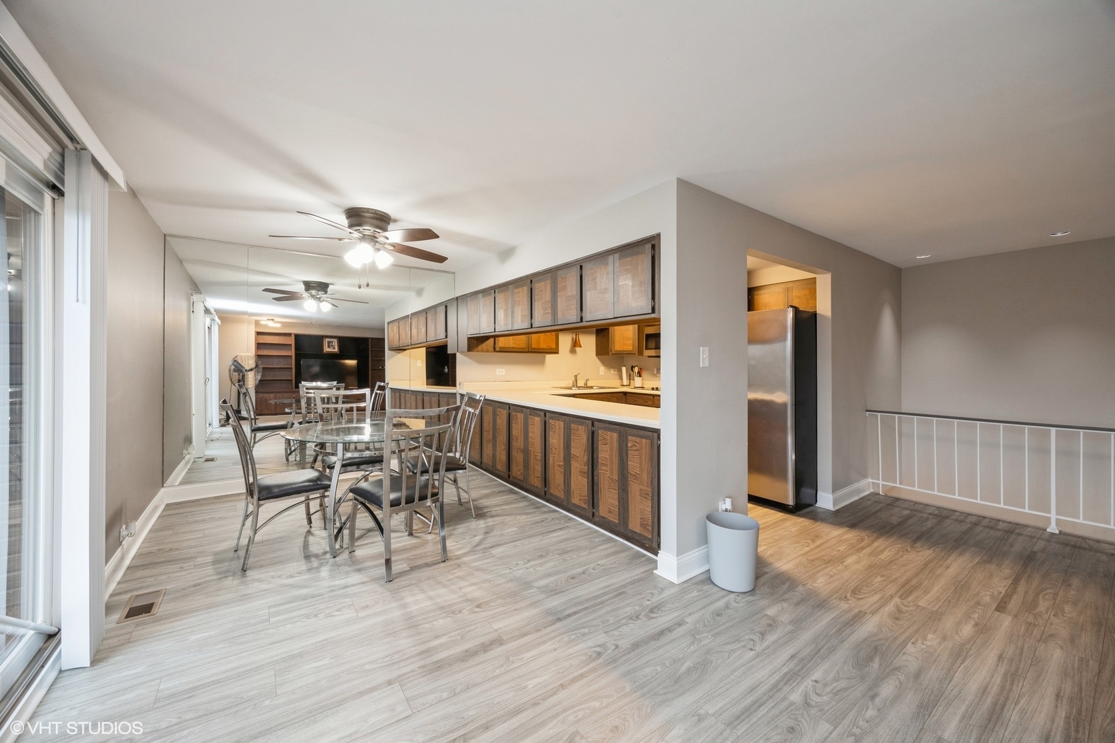 4 Cour La Salle Court, Palos Hills, IL 60465