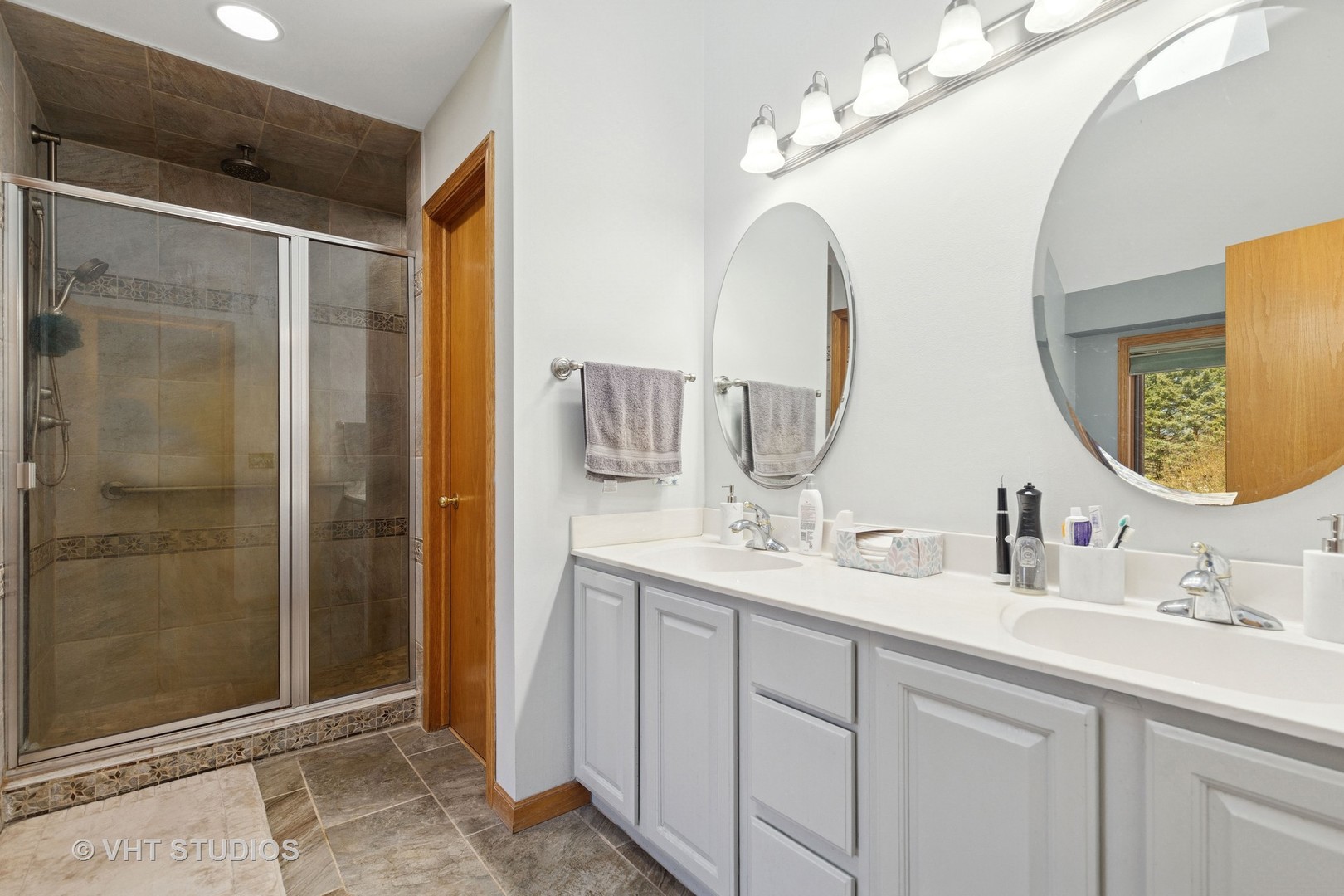 6719 W Applewood Lane, Spring Grove, IL 60081