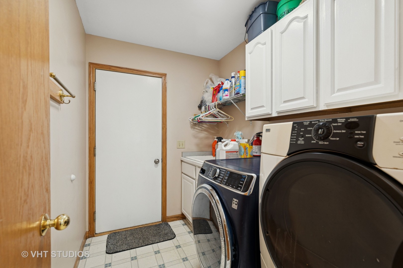 6719 W Applewood Lane, Spring Grove, IL 60081