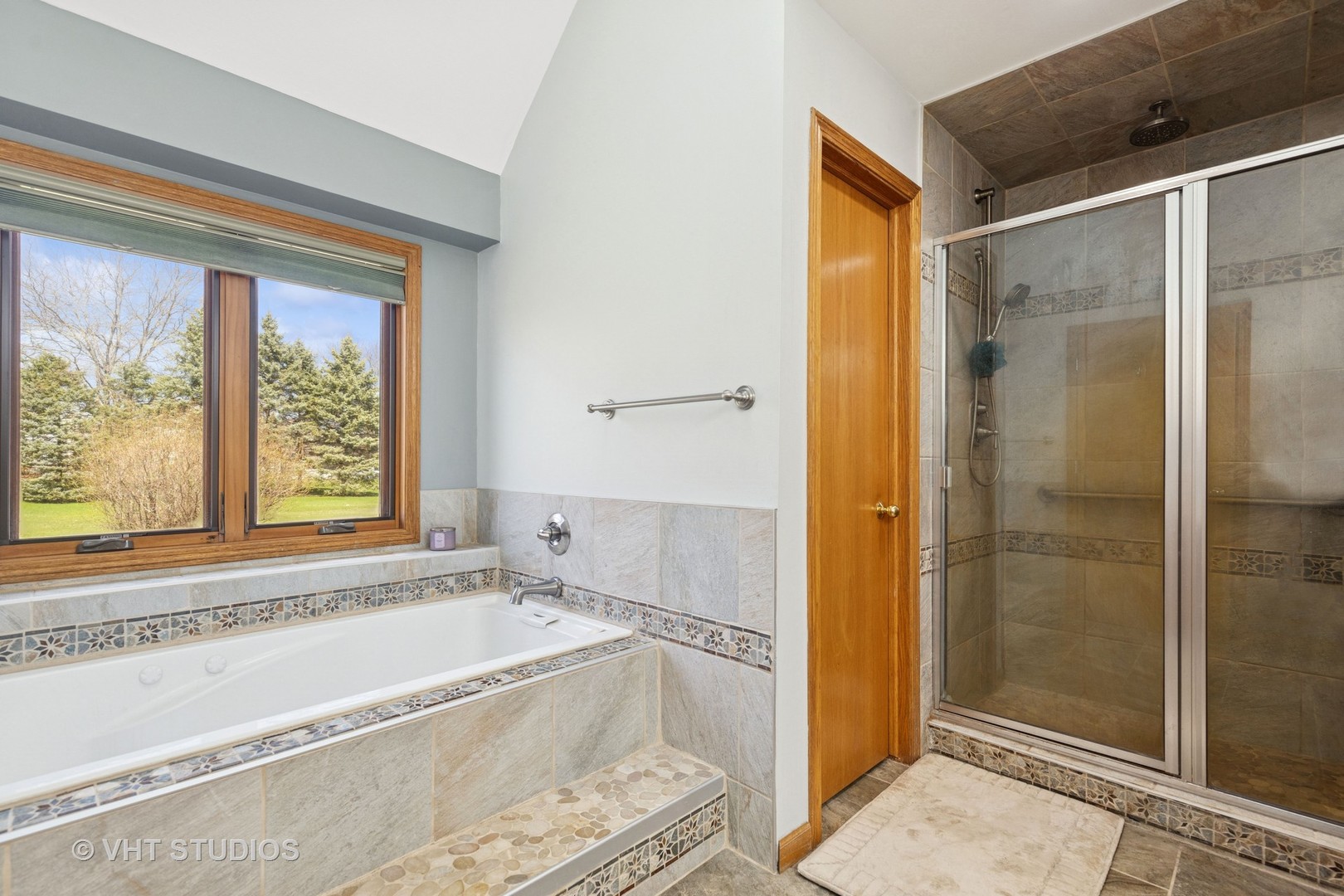 6719 W Applewood Lane, Spring Grove, IL 60081