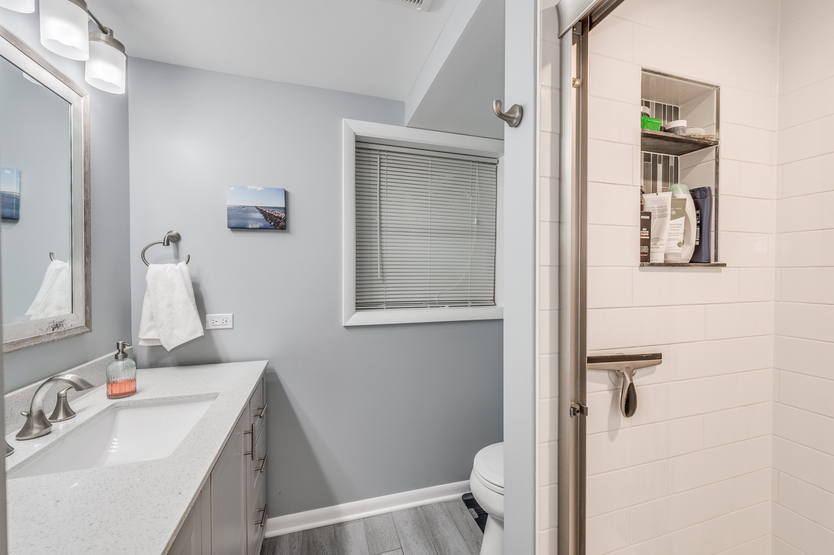 655 Oklahoma Circle, Elk Grove Village, IL 60007