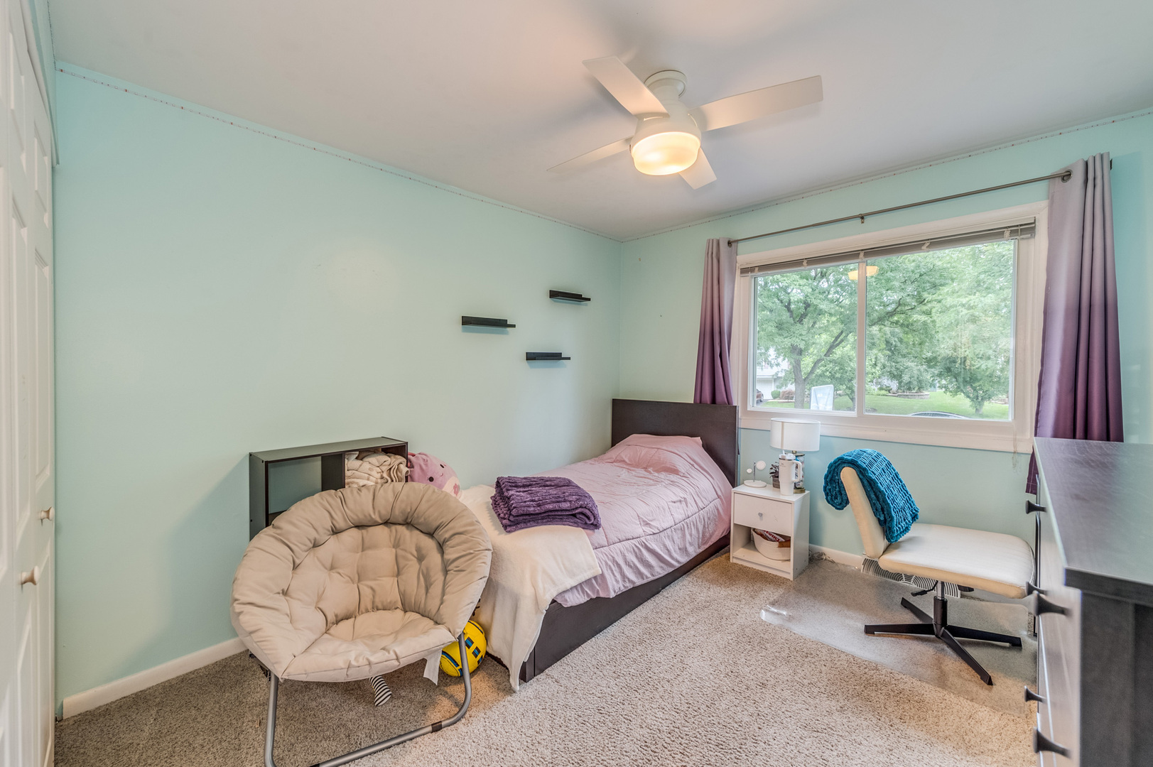 655 Oklahoma Circle, Elk Grove Village, IL 60007