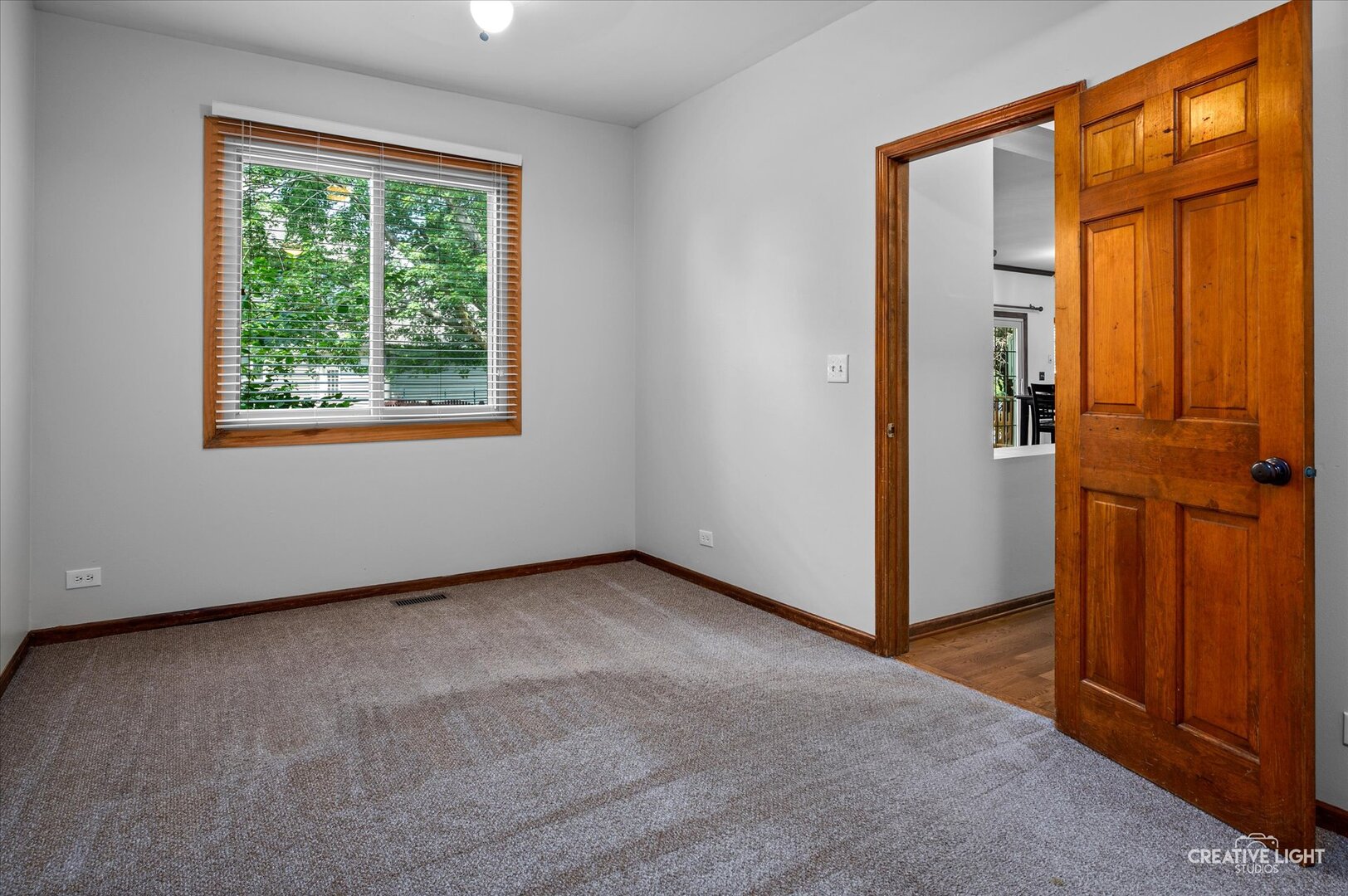 222 Mondovi Drive, Oswego, IL 60543
