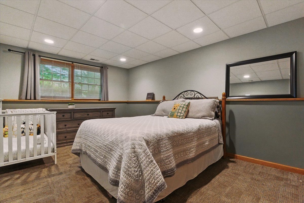2411 S Hidden Trail, Spring Grove, IL 60081