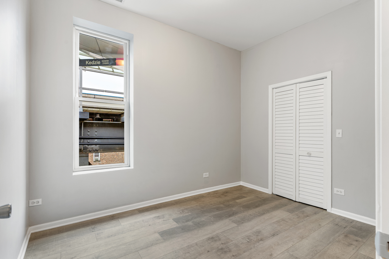 1939 S Sawyer Avenue, Chicago, IL 60623