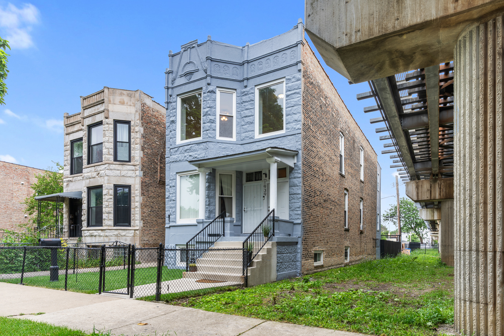 1939 S Sawyer Avenue, Chicago, IL 60623