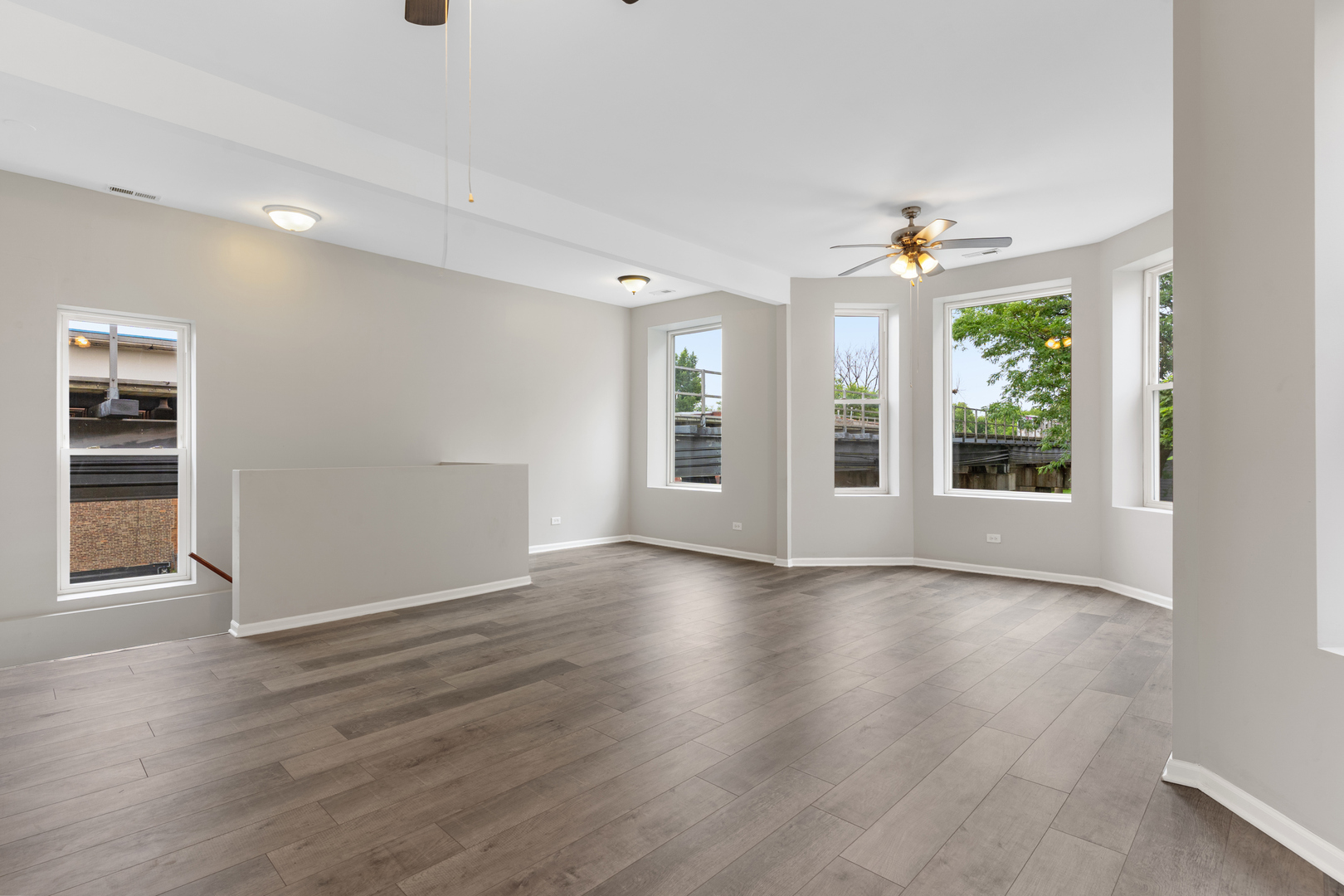 1939 S Sawyer Avenue, Chicago, IL 60623