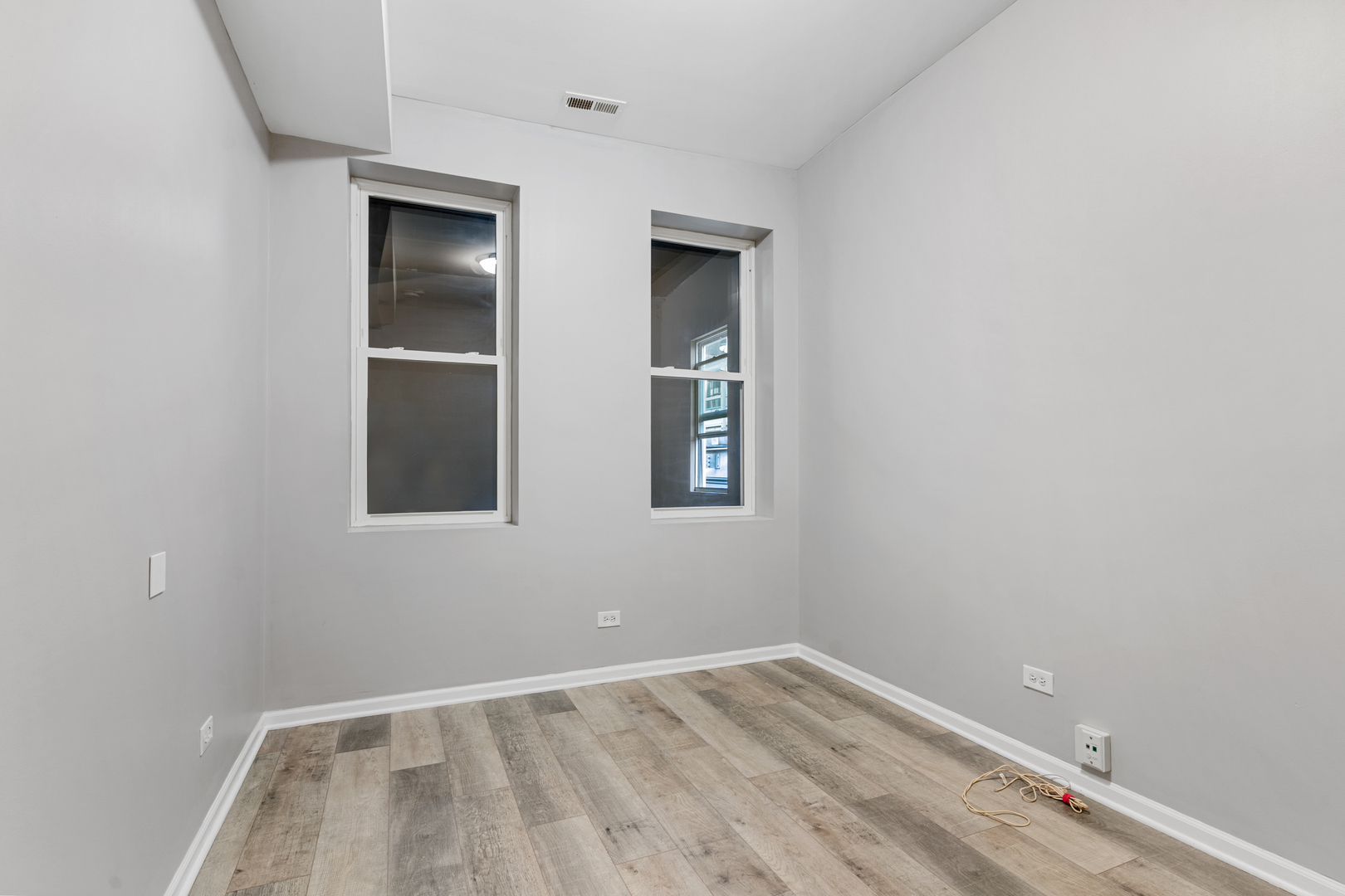 1939 S Sawyer Avenue, Chicago, IL 60623