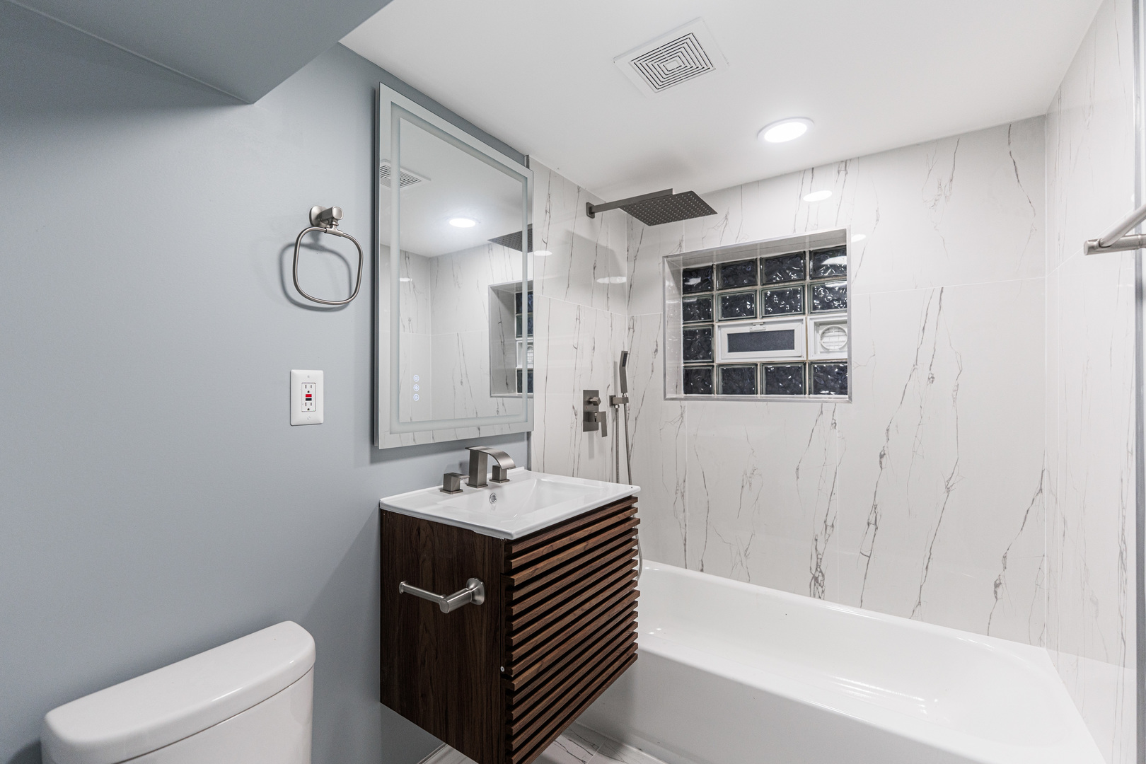 8545 S Vincennes Avenue, Chicago, IL 60620