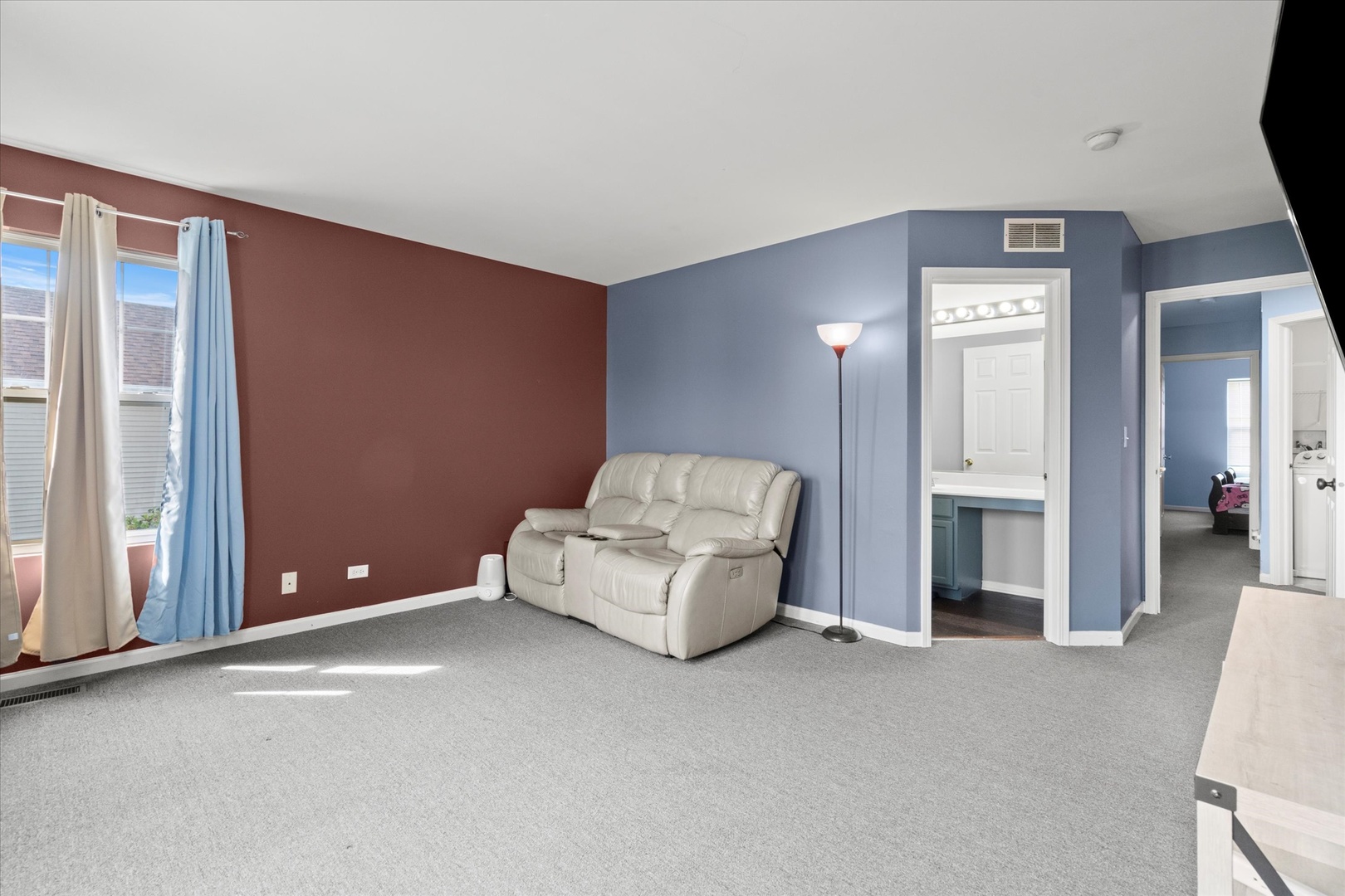 2117 Limestone Lane, Carpentersville, IL 60110