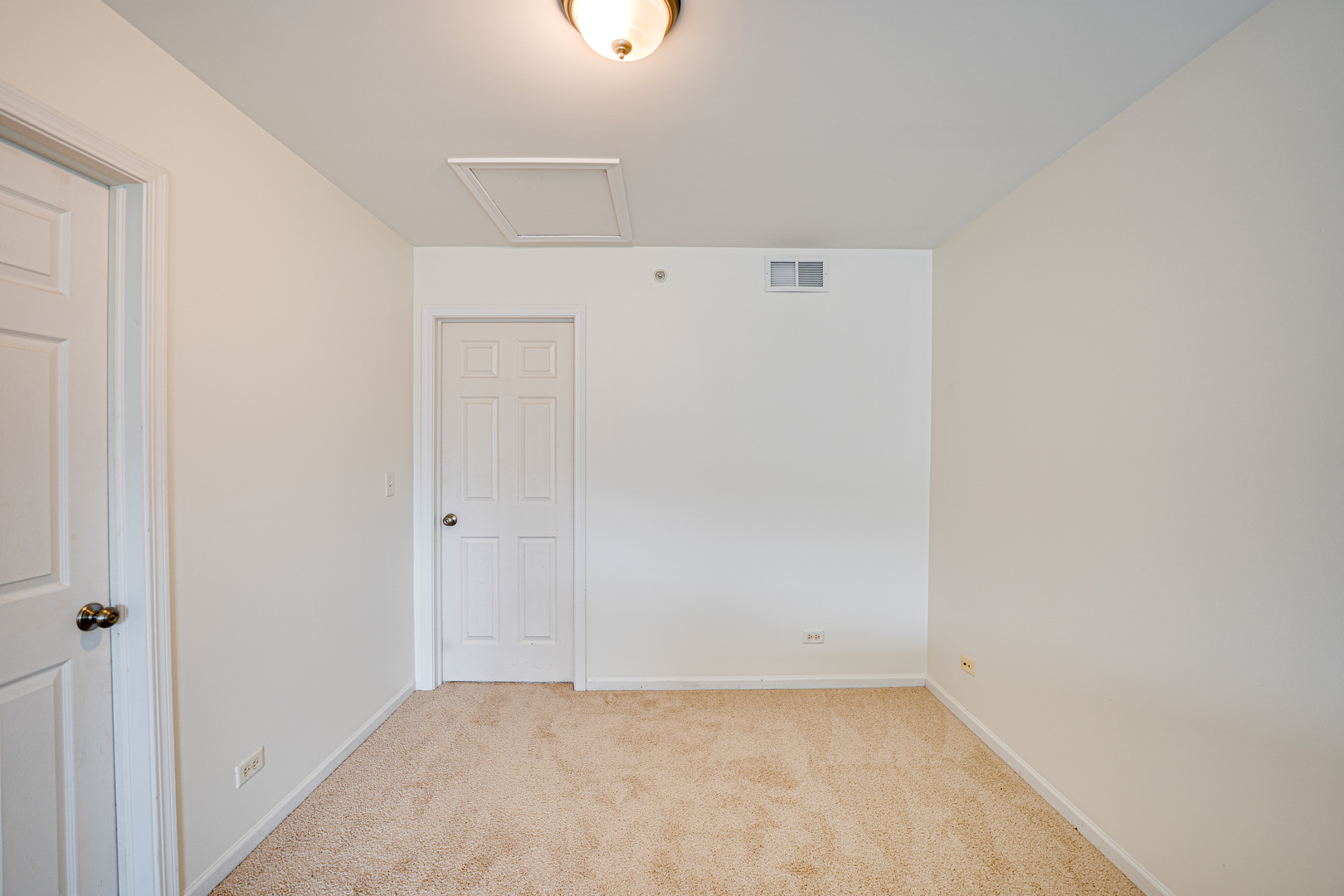 3821 Bailey Road #3821, Yorkville, IL 60560