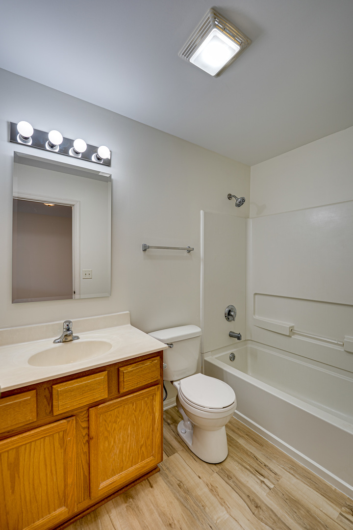 3821 Bailey Road #3821, Yorkville, IL 60560