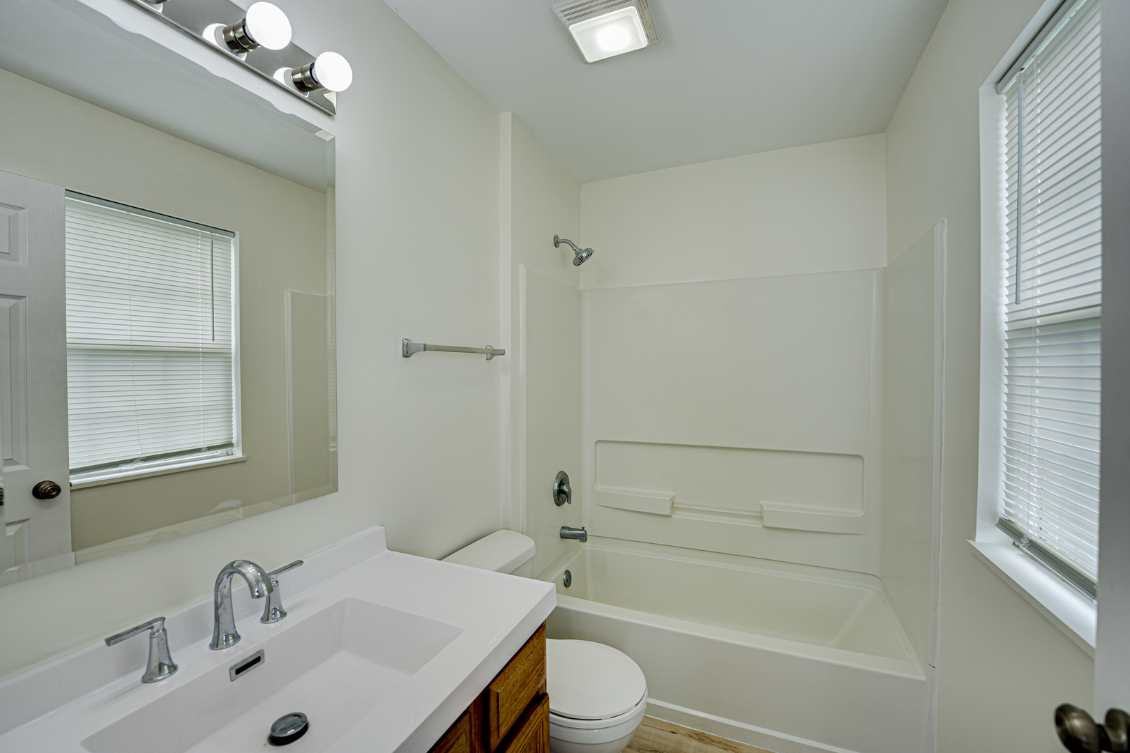 3821 Bailey Road #3821, Yorkville, IL 60560