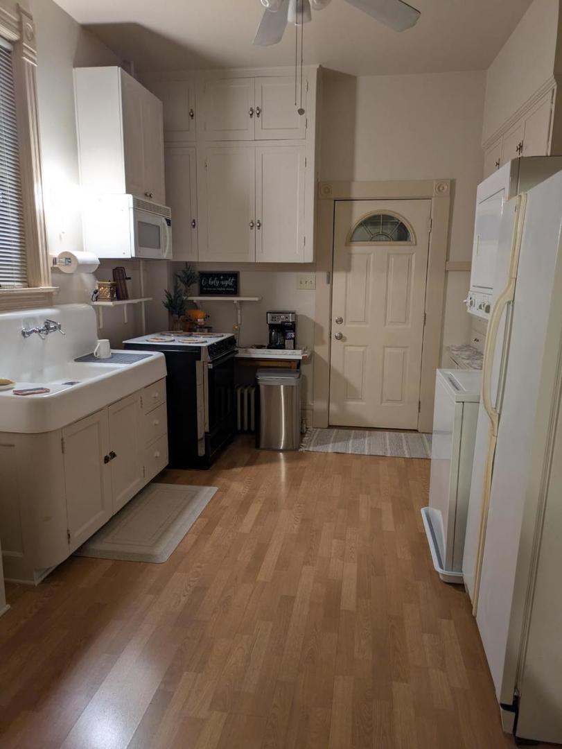 328 W Saint Charles Road, Lombard, IL 60148