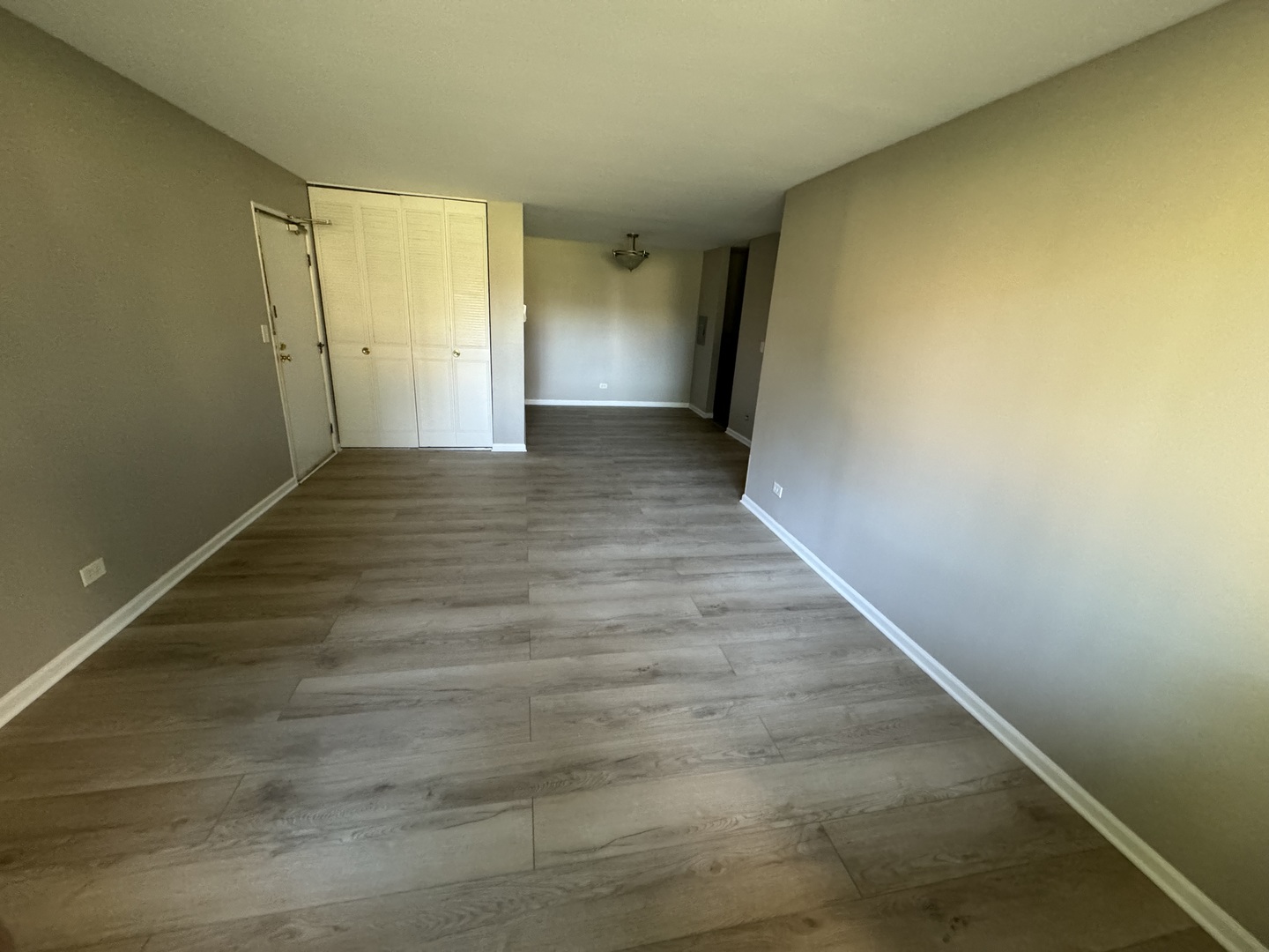 1477 Winslowe Drive #102, Palatine, IL 60074