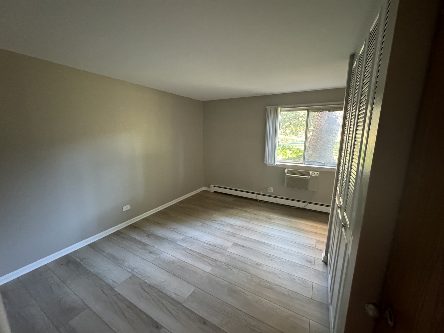 1477 Winslowe Drive #102, Palatine, IL 60074