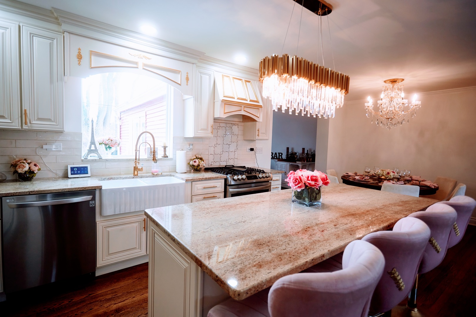 6033 N Leader Avenue, Chicago, IL 60646
