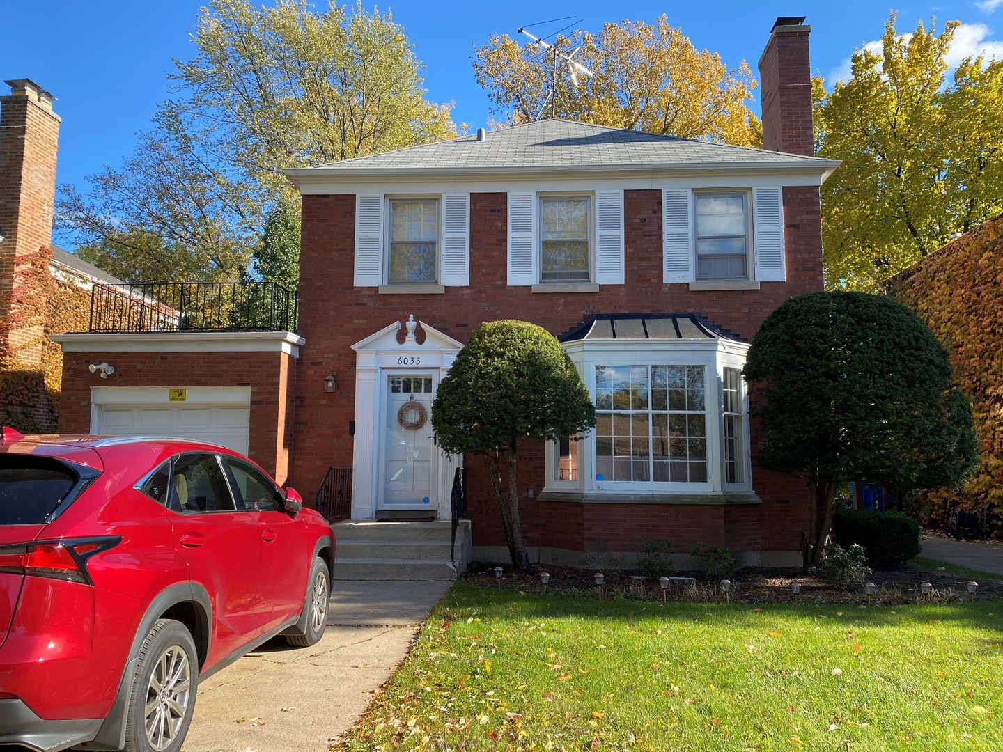 6033 N Leader Avenue, Chicago, IL 60646