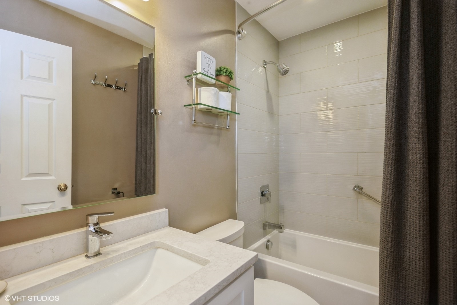 707 Clover Hill Court, Elk Grove Village, IL 60007